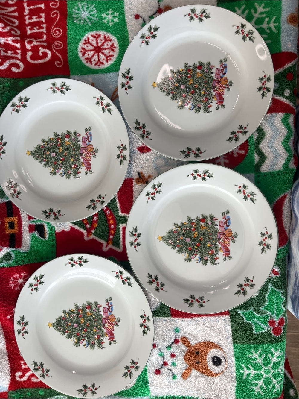 Holiday Christmas Tree Dinner Plate Set - White with Green & Red Accents